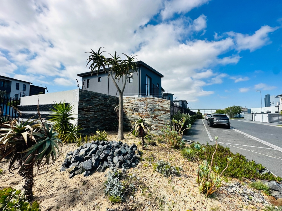 2 Bedroom Property for Sale in Parklands North Western Cape